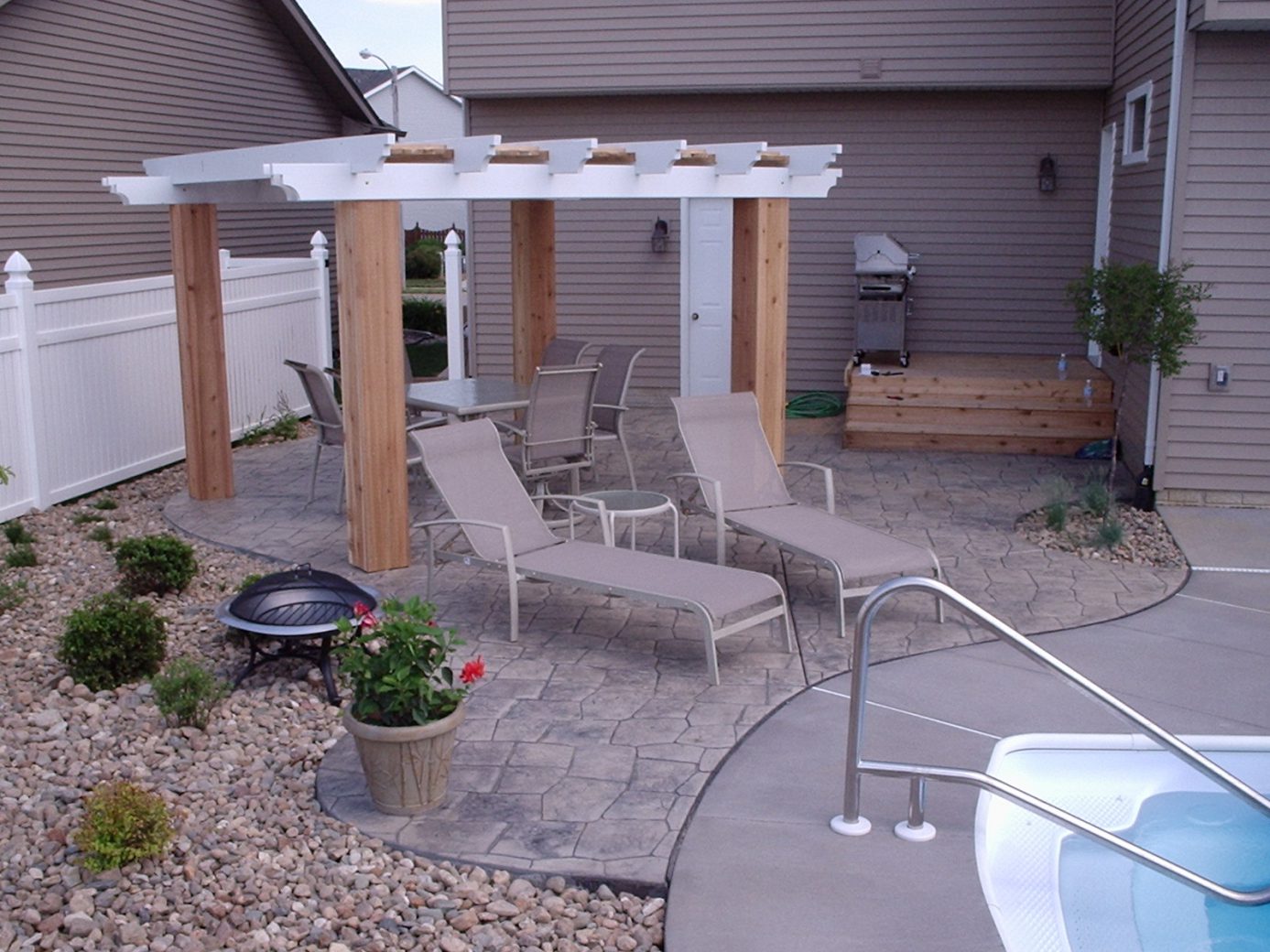 Luccia Stone Stamped Concrete At A Pool Side