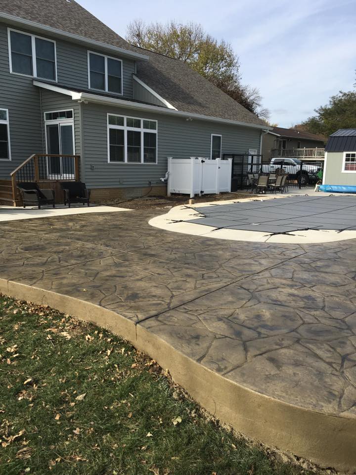 Stone Stamped Pool Deck With Steps